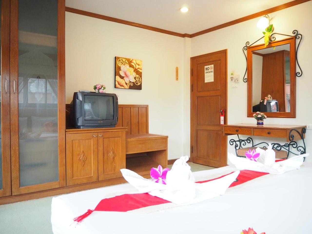 Your Place Inn Karon Kültér fotó